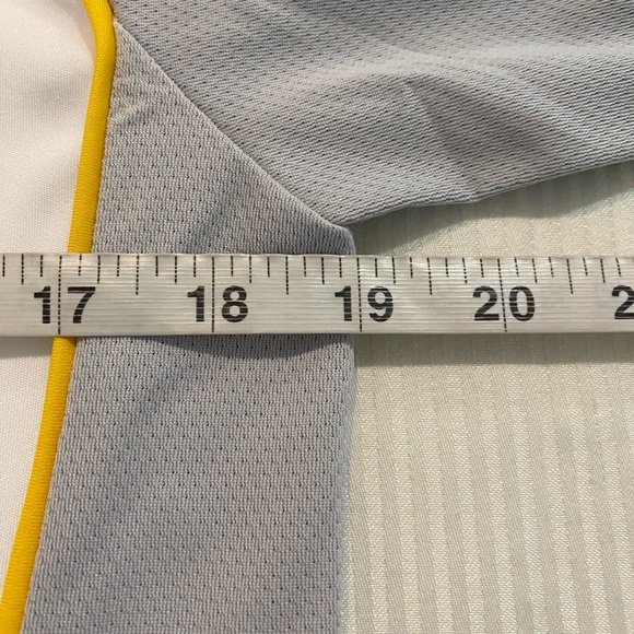 Adidas Real Madrid Fly Emirates 2025/26 Home Soccer Football Jersey - Picture 8 of 11